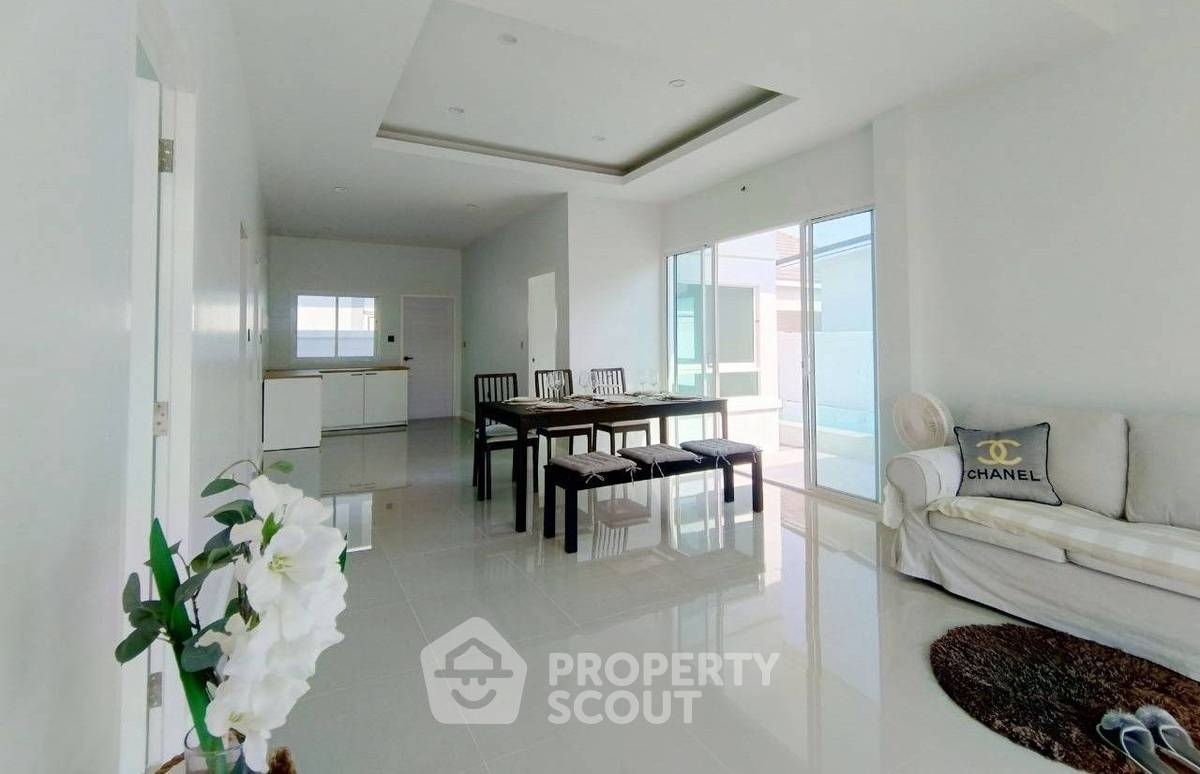 picture 3-BR House close to The Venezia (ID 2100712) - 4/10