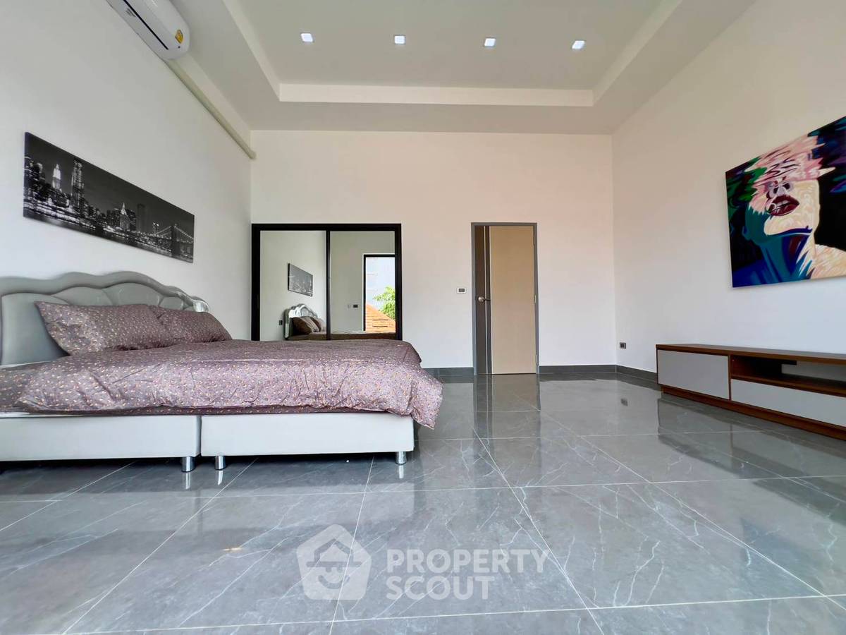 picture 6-BR Villa close to Pattaya (ID 2129469) - 15/18