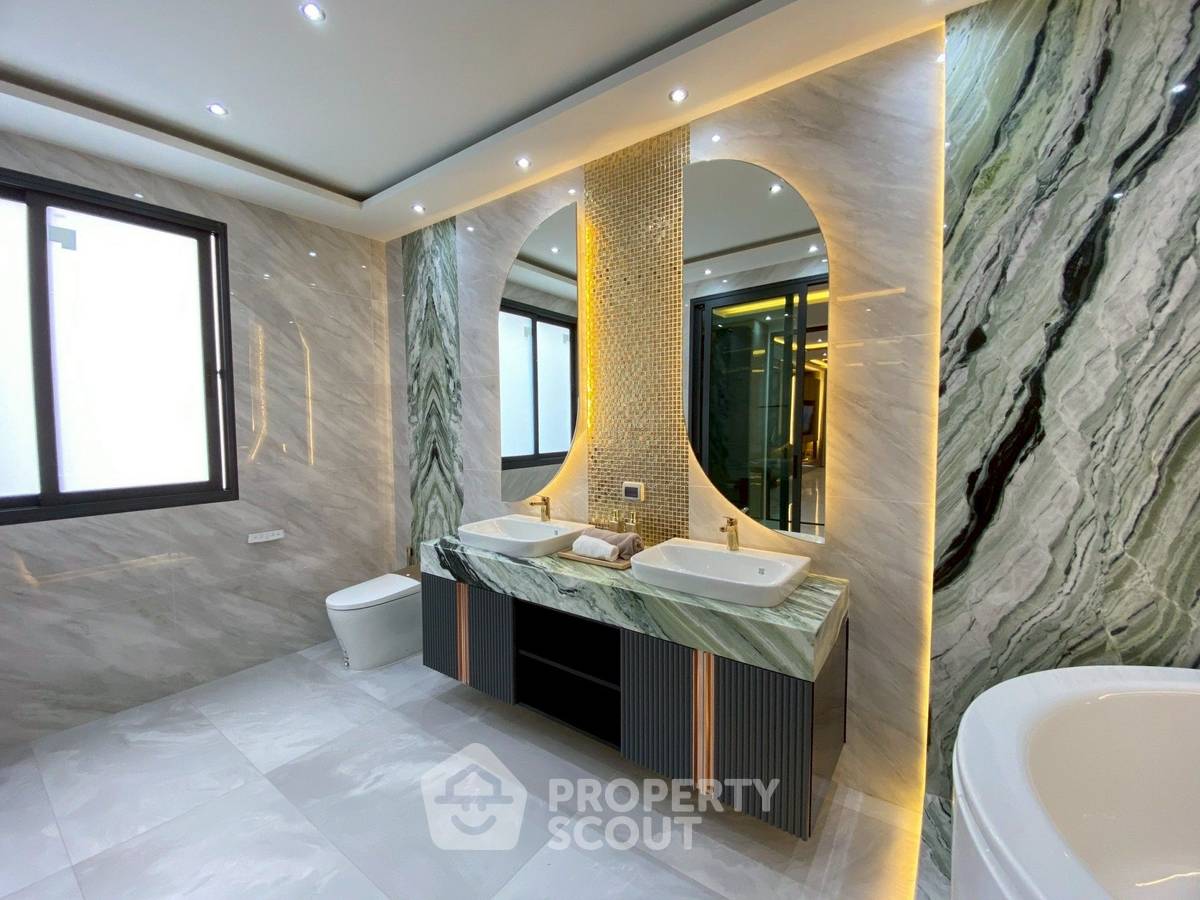 picture 5-BR Villa close to Pattaya (ID 2182145) - 18/40