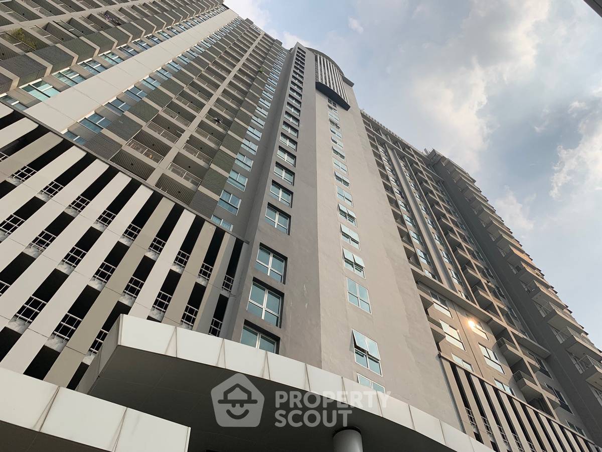 รูป คอนโด 1-ห้องนอน ที่ เดอะ มาร์ค รัชดา - แอร์พอร์ตลิ้งค์ ใกล้ ARL มักกะสัน (ID 882260) - รูปที่ 2/7