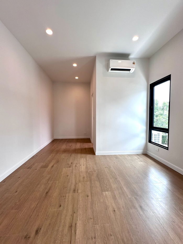 picture 🏡 House for Sale at Narinsiri Krungthep Kreetha Project ✨ Prime Location – The Only One in a Private Alley !! - 14/14