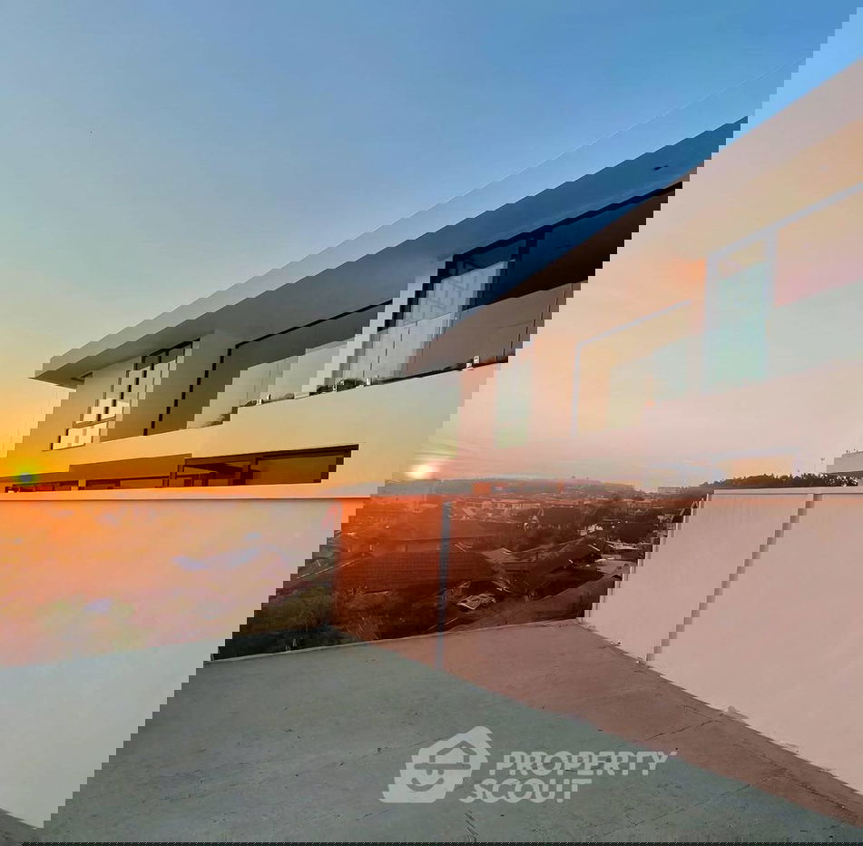 รูป วิลล่า 3-ห้องนอน ใน หาดกะรน (ID 2062222) - รูปที่ 3/20