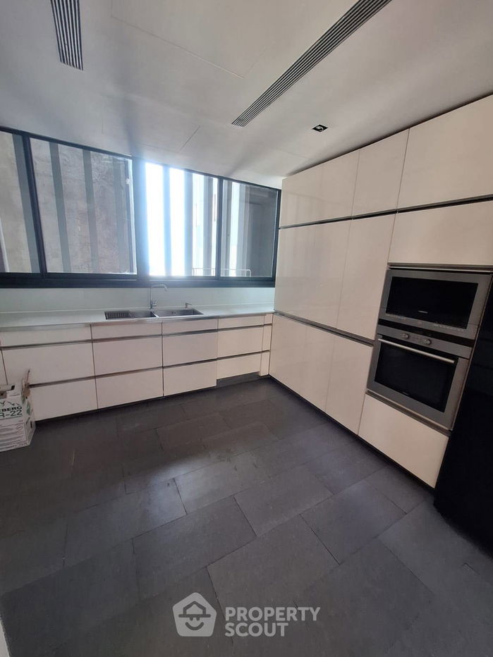 picture 4-BR Condo at The Met Sathorn near BTS Chong Nonsi (ID 2231441) - 10/10
