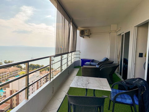 2 Bedrooms Condominium @ View Talay 3