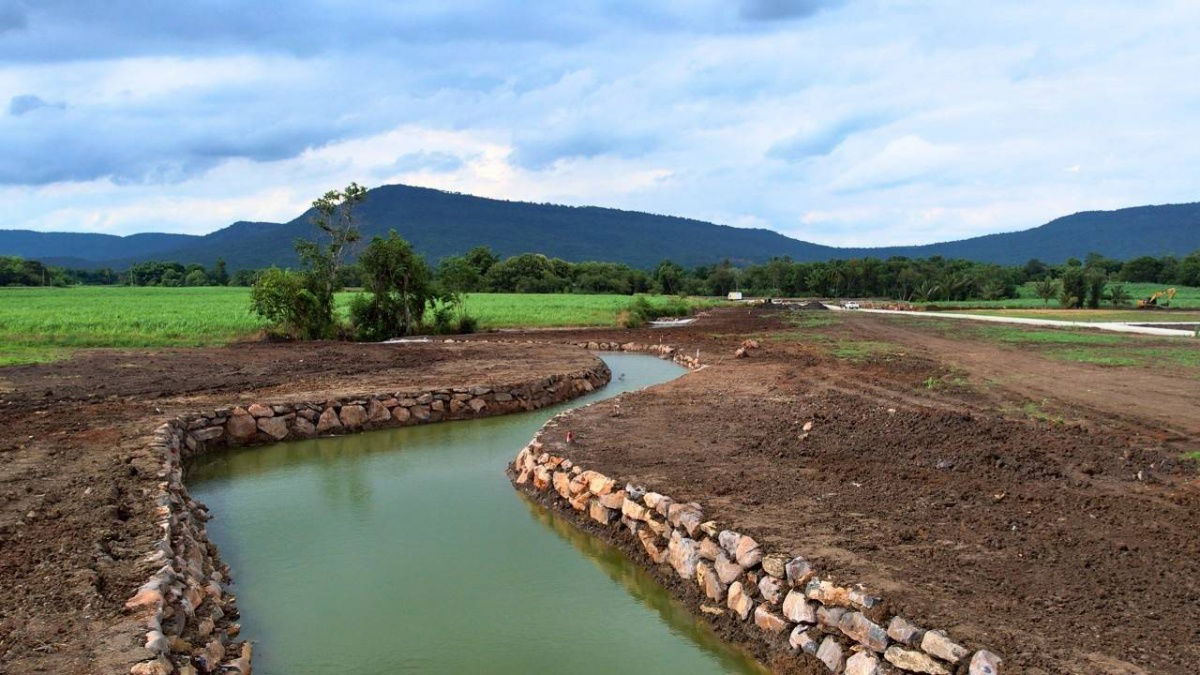 รูป ขายที่ริมน้ำ วิวเขา วังไทร คลองม่วง ปากช่อง ที่ติดน้ำ ใกล้ภูเขา วิวเขาล้อมรอบ วิวเขายายเที่ยง นครราชสีมา น้ำไฟพร้อม ใกล้ my ozone 0879074045 - รูปที่ 2/4