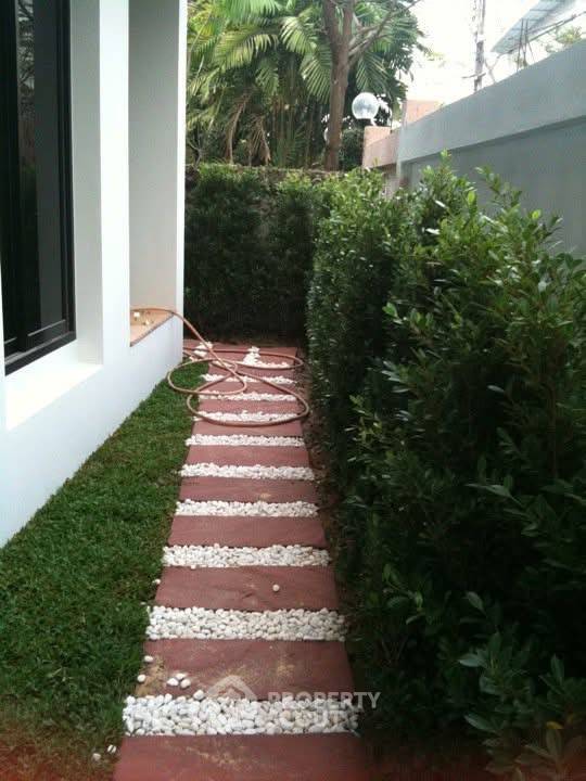 picture 4-BR House near MRT Yaek Tiwanon (ID 2094587) - 11/13