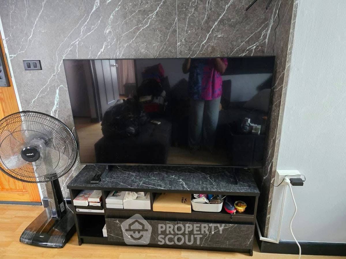 picture 1-BR Condo at Ratchada City 18 Condominium near MRT Huai Khwang (ID 2237019) - 9/24