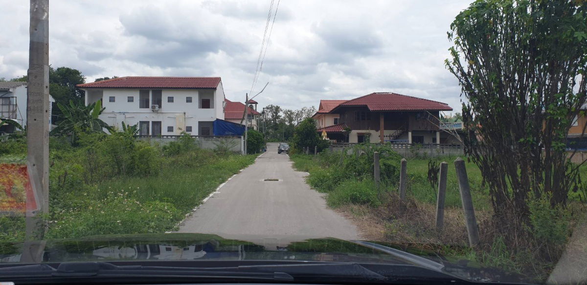 รูป ที่ดินกลางเมืองลำปาง! 249 ตร.ว. ติดถนน 2 ด้าน ทำเลดี ราคาดีงาม - รูปที่ 3/7