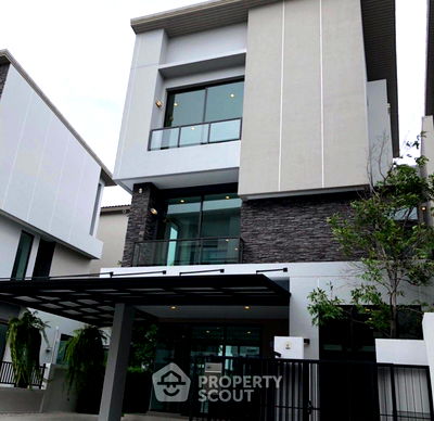 Townhouses for rent : 3-BR Townhouse at Baan Klang Muang Kaset-Nawamin in Khlong Kum (ID 2233388)