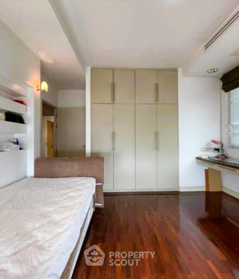 picture 5-BR Condo at Royal Castle Pattanakarn in Suan Luang (ID 1569791) - 9/15