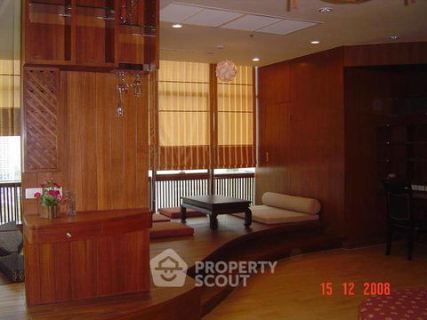 3-BR Condo at Baan Sathorn Chaopraya near BTS Krung Thon Buri (ID 513431)