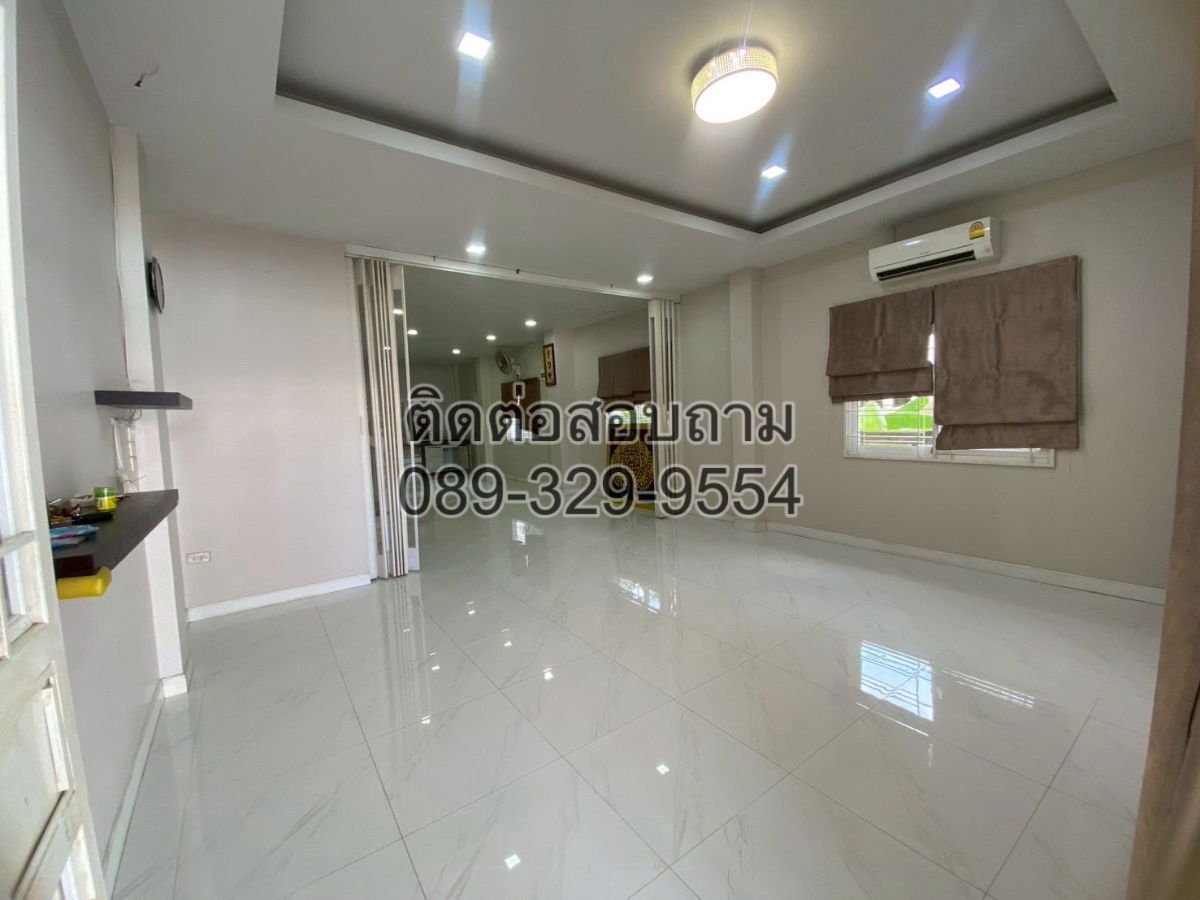 รูป  ขายทาวน์เฮ้าส์ 3 ชั้น (หลังมุม)  หมู่บ้านศรีวรา  ซ.รามคำแหง 36/1 - รูปที่ 3/25