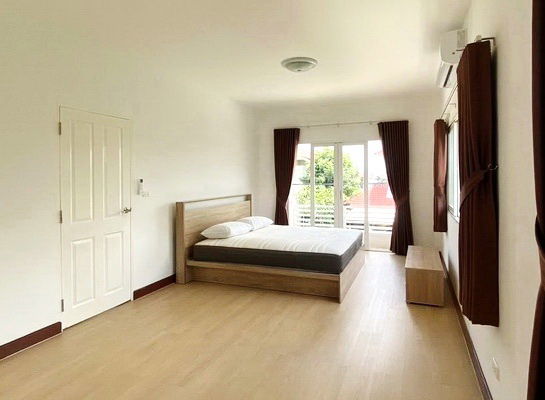 picture FOR RENT CASA VILLE RATCHAPHRUEK - CHAENGWATTANA / 3 bedrooms 3 bathrooms / 60 Sqw. 180 Sqm. **32,000** CLOSE TO ROBINSON LIFESTYLE RATCHAPHRUEK - 6/13
