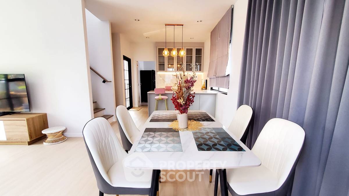 picture 3-BR Townhouse at Anasiri Ramkhamhaeng in Khlong Song Ton Nun (ID 1550948) - 4/25