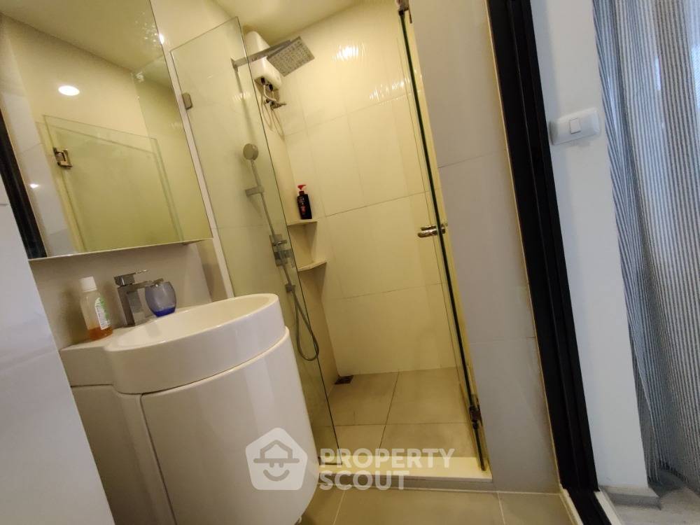 picture Studio Condo at Rhythm Asoke near MRT Phra Ram 9 (ID 404551) - 8/8