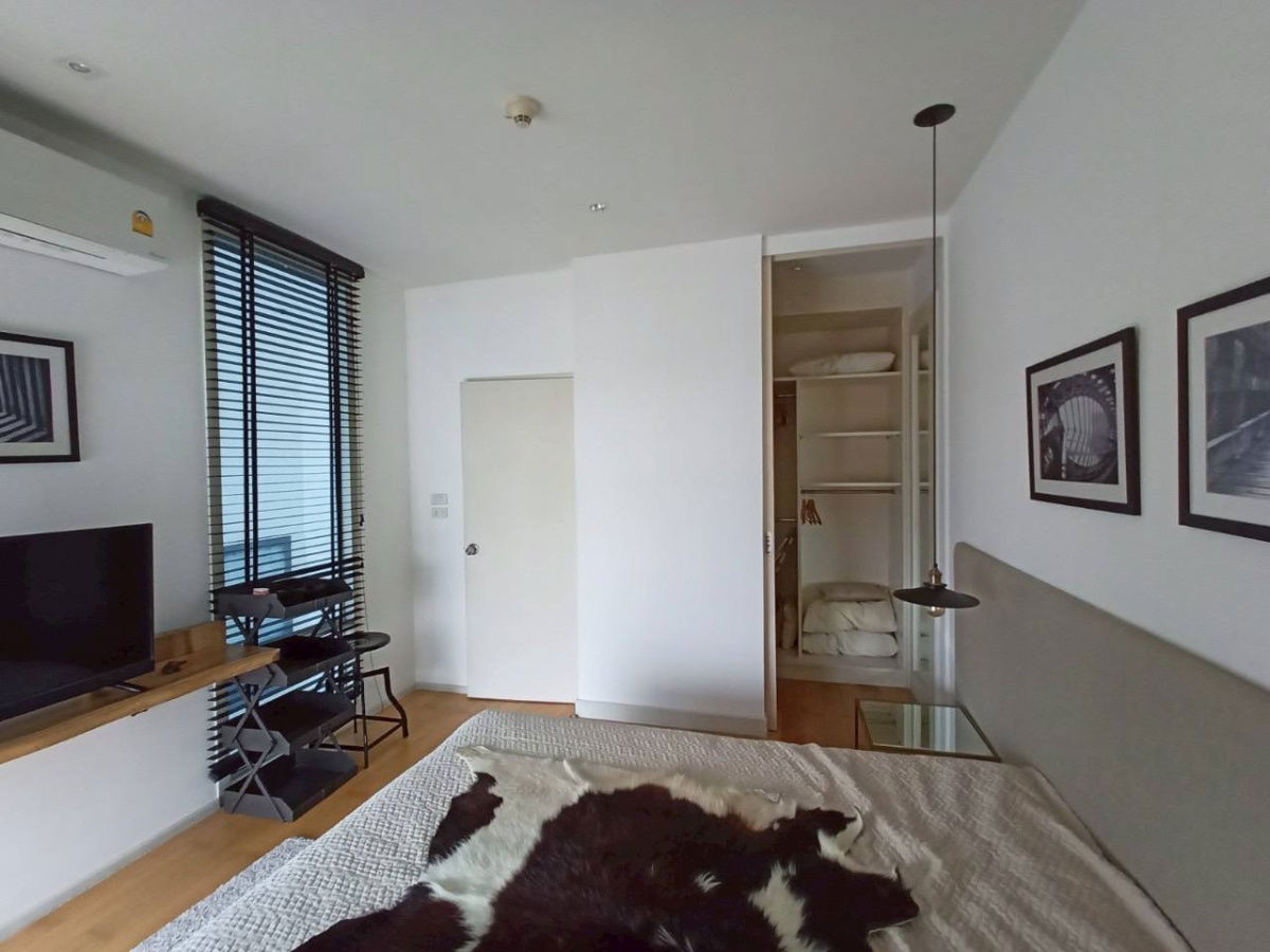 picture Villa Rachatewi【𝐑𝐄𝐍𝐓】🔥Less is More: Simple yet functional, the beautiful wooden floor perfectly.🔥  Contact Line ID: @hacondo - 3/10