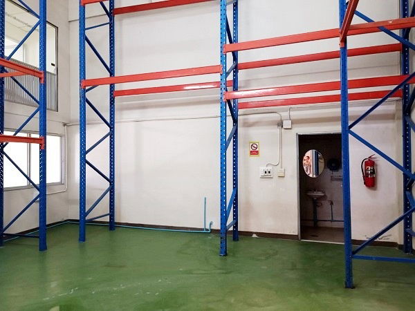 picture  For rent. 400 sq m warehouse Soi Pattanakarn with office Available and ready to move in Sep 2-story office  with capacity for more than 10 employees. - 5/8