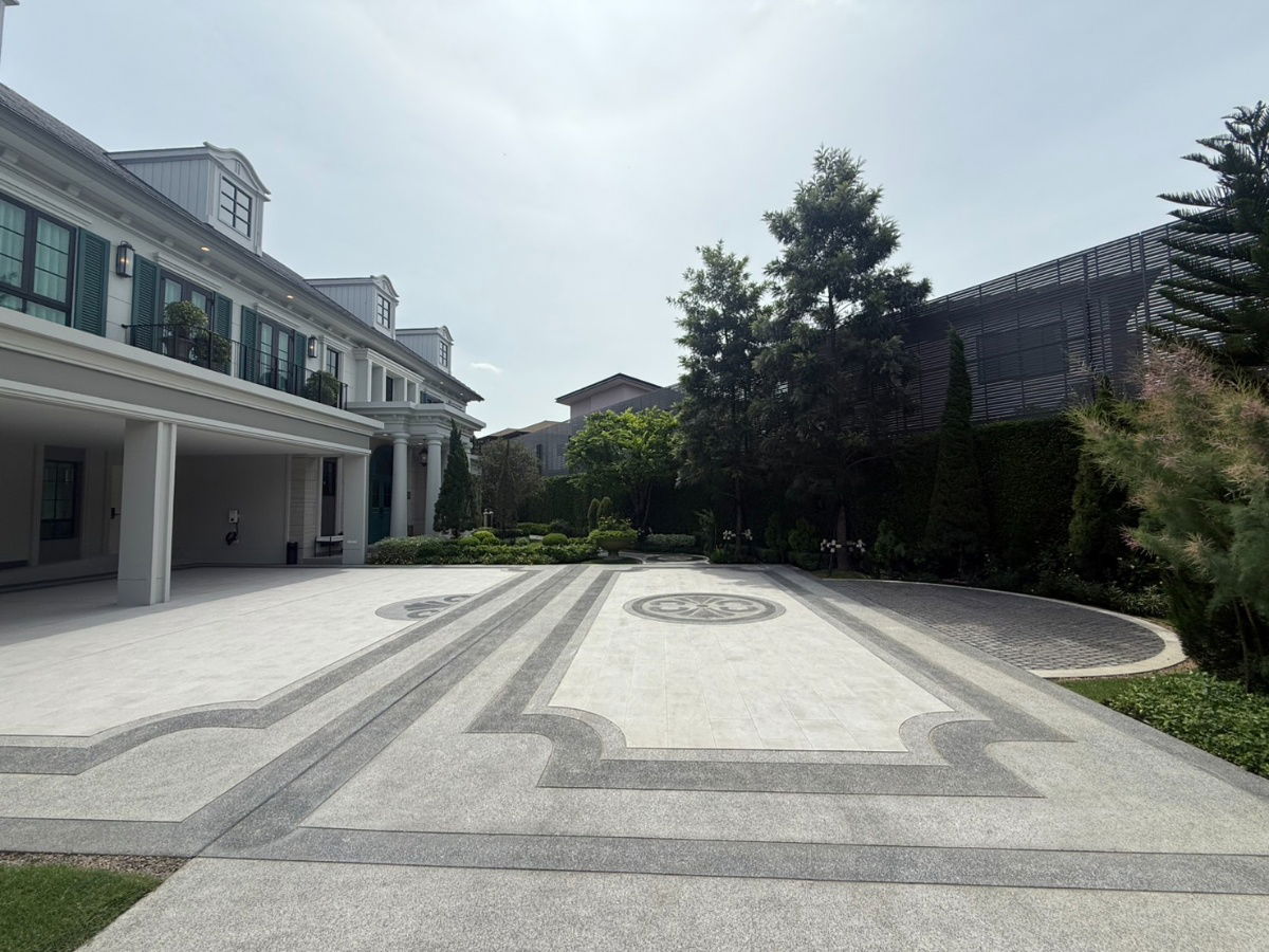 picture ✨ Show House for Sale! Beautifully designed, fully furnished home on over half a rai of land! Narinsiri Krungthep Kreetha - 2/19