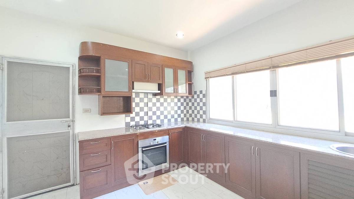 picture 3-BR House close to Hua Hin City (ID 2233911) - 10/23