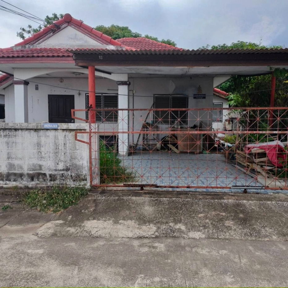 รูป ขายบ้านชั้นเดียว สัตหีบ 46ตรว ใกล้ทะเล - รูปที่ 1/12