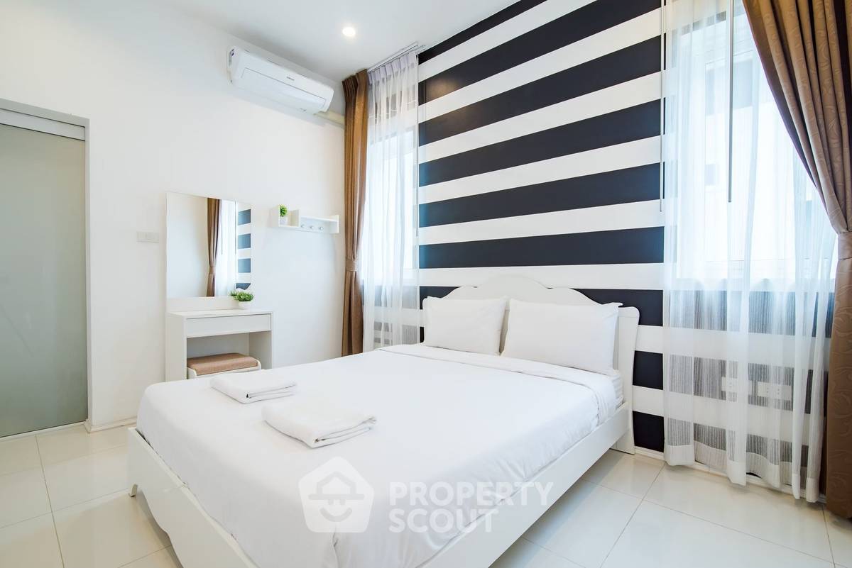 รูป วิลล่า 4-ห้องนอน ใน หินเหล็กไฟ (ID 2071674) - รูปที่ 9/13