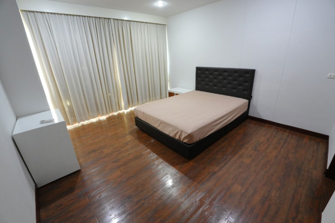 picture Duplex 2 bedroom at Vonnapa Sukhumvit 38(BTS Thonglor ) - 3/10