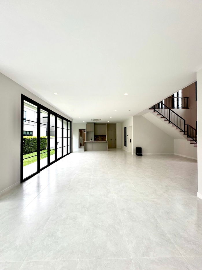 picture 🏡 House for Sale at Narinsiri Krungthep Kreetha Project ✨ Prime Location – The Only One in a Private Alley !! - 4/14