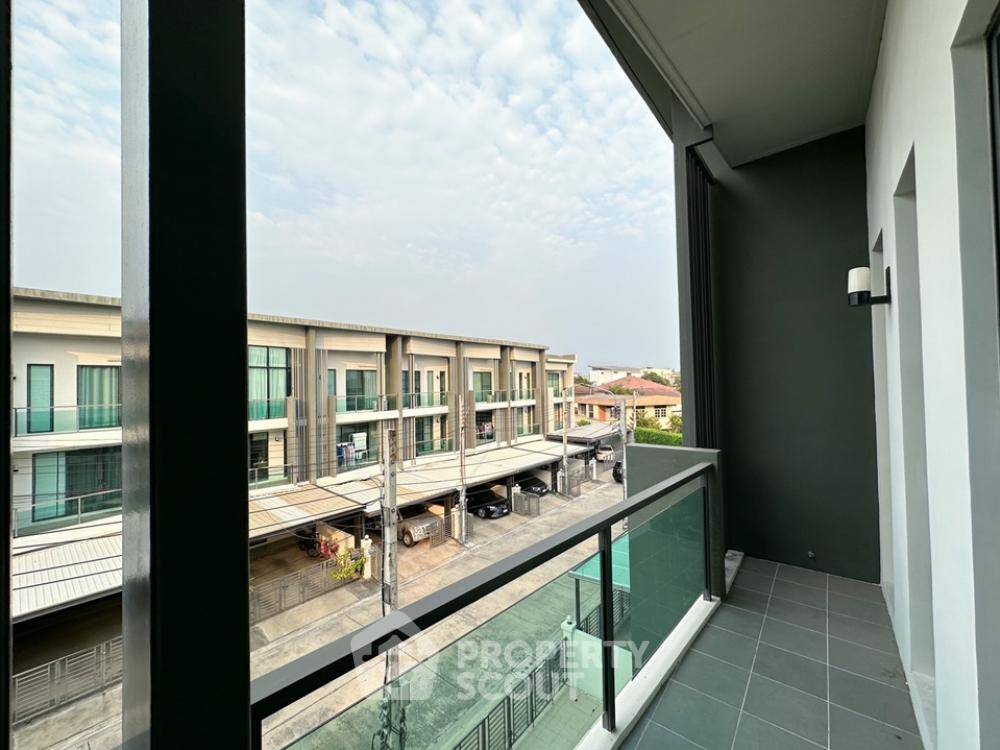 picture 3-BR Townhouse in Taling Chan (ID 1706061) - 70/71