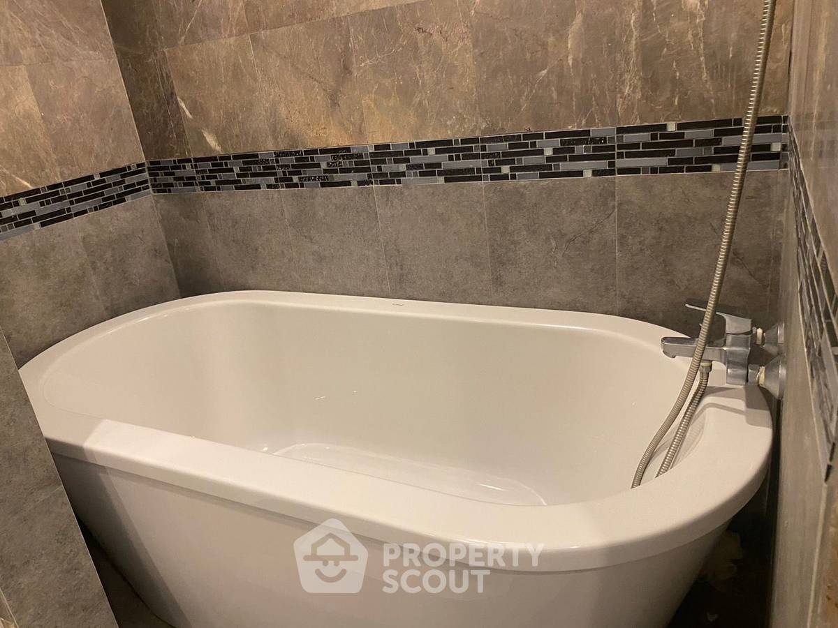 picture 2-BR Condo at Saranjai Mansion Condominium near BTS Nana (ID 1455581) - 13/29