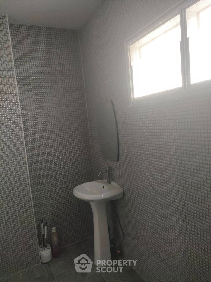 รูป บ้าน 3-ห้องนอน ใกล้ เมืองพัทยา (ID 1511599) - รูปที่ 12/28
