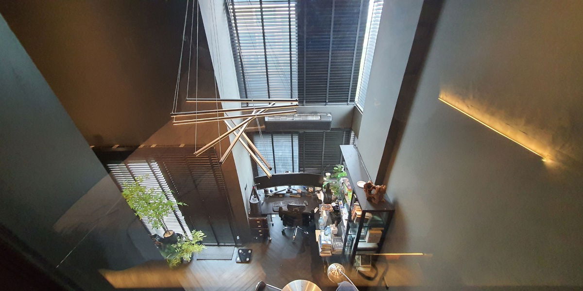 รูป ขายคอนโด มือสอง ห้อง Duplex (ตกแต่งเกือบล้าน) (Blak mens style decoration) ขายขาดทุน ฟรีโอน ห้องมุม คอนโด ละติจูด ใกล้ม.เอแบค บางนา - รูปที่ 27/31