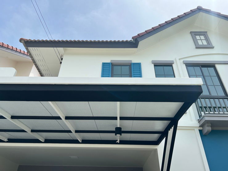 รูป บ้านแฝดทิศใต้  *บ้านตัวอย่าง*  โซนหน้าโครงการ ใกล้คลับเฮาส์ - รูปที่ 2/15
