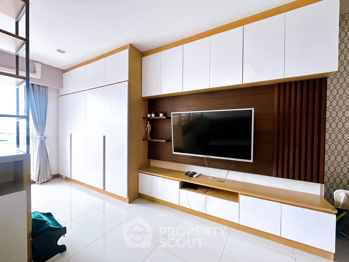 picture Studio Condo at Supalai Prima Riva Rama 3 - Narathiwas in Chong Nonsi (ID 1749293) - 4/17