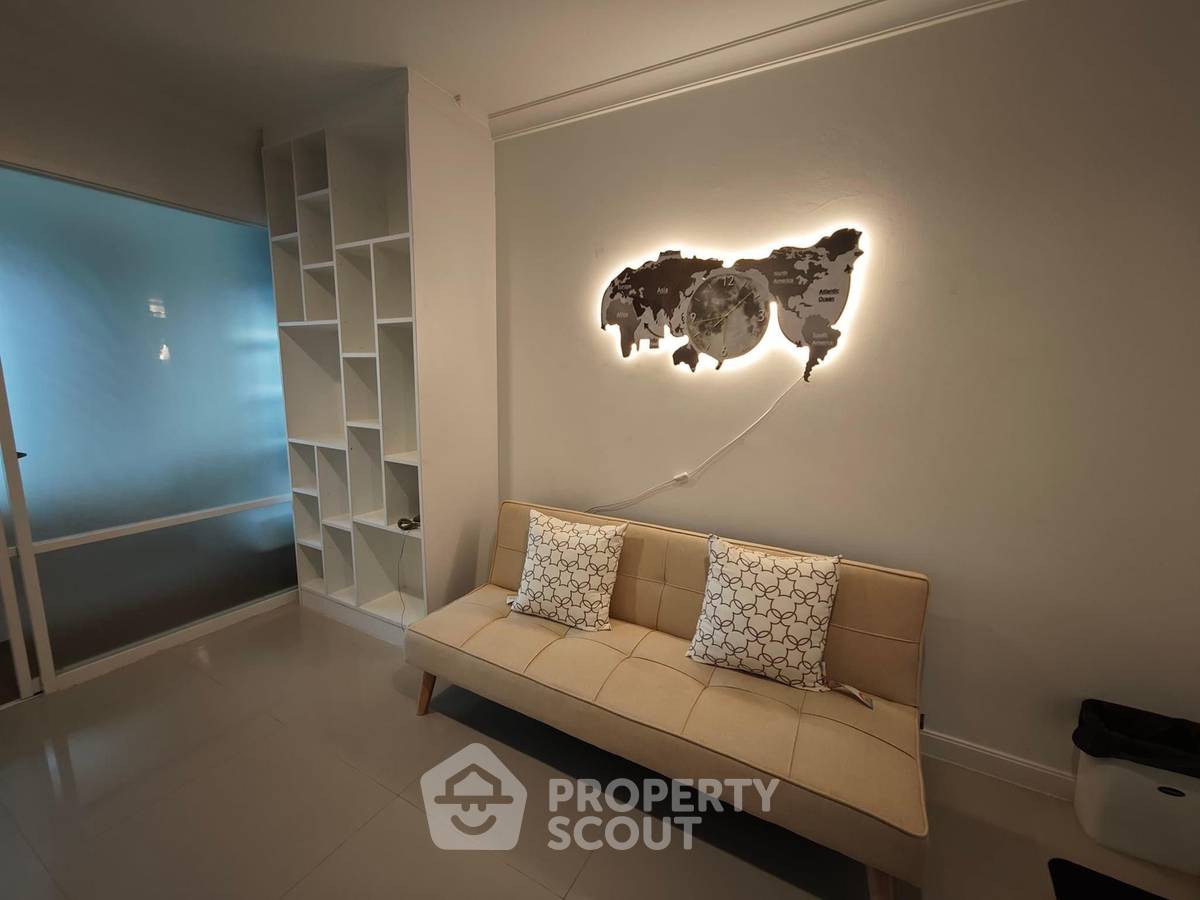 picture 1-BR Condo at Lumpini Place Rama 9–Ratchada near MRT Phra Ram 9 (ID 1739354) - 1/16