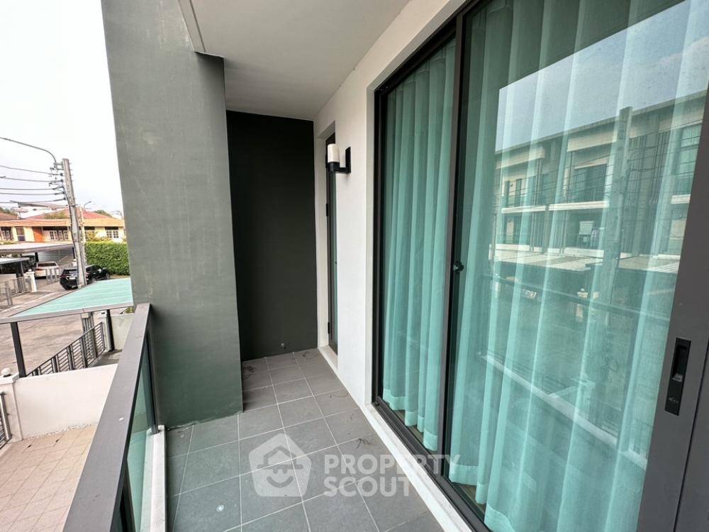 picture 3-BR Townhouse in Taling Chan (ID 1706061) - 66/71