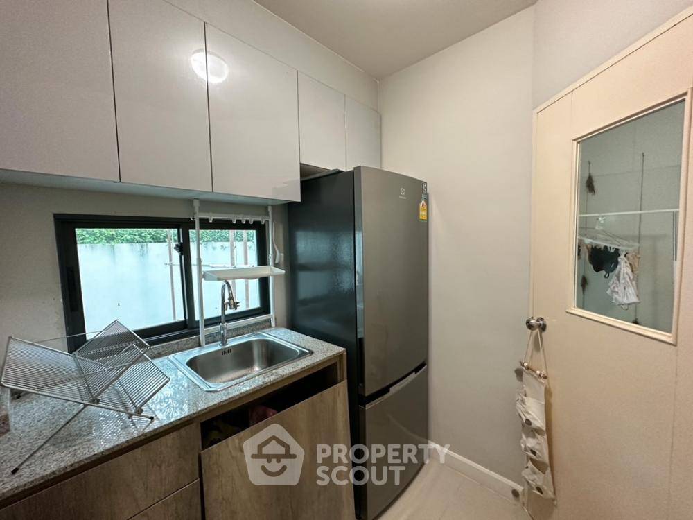 picture 3-BR Townhouse in Taling Chan (ID 1706061) - 56/71