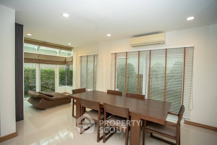 picture 3-BR House in Surasak (ID 2231377) - 7/29