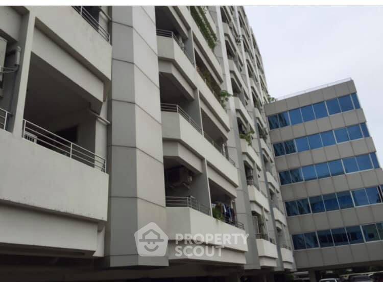 picture 1-BR Condo at Aree Place (Phahonyothin 7) Condominium near BTS Ari (ID 425777) - 9/10