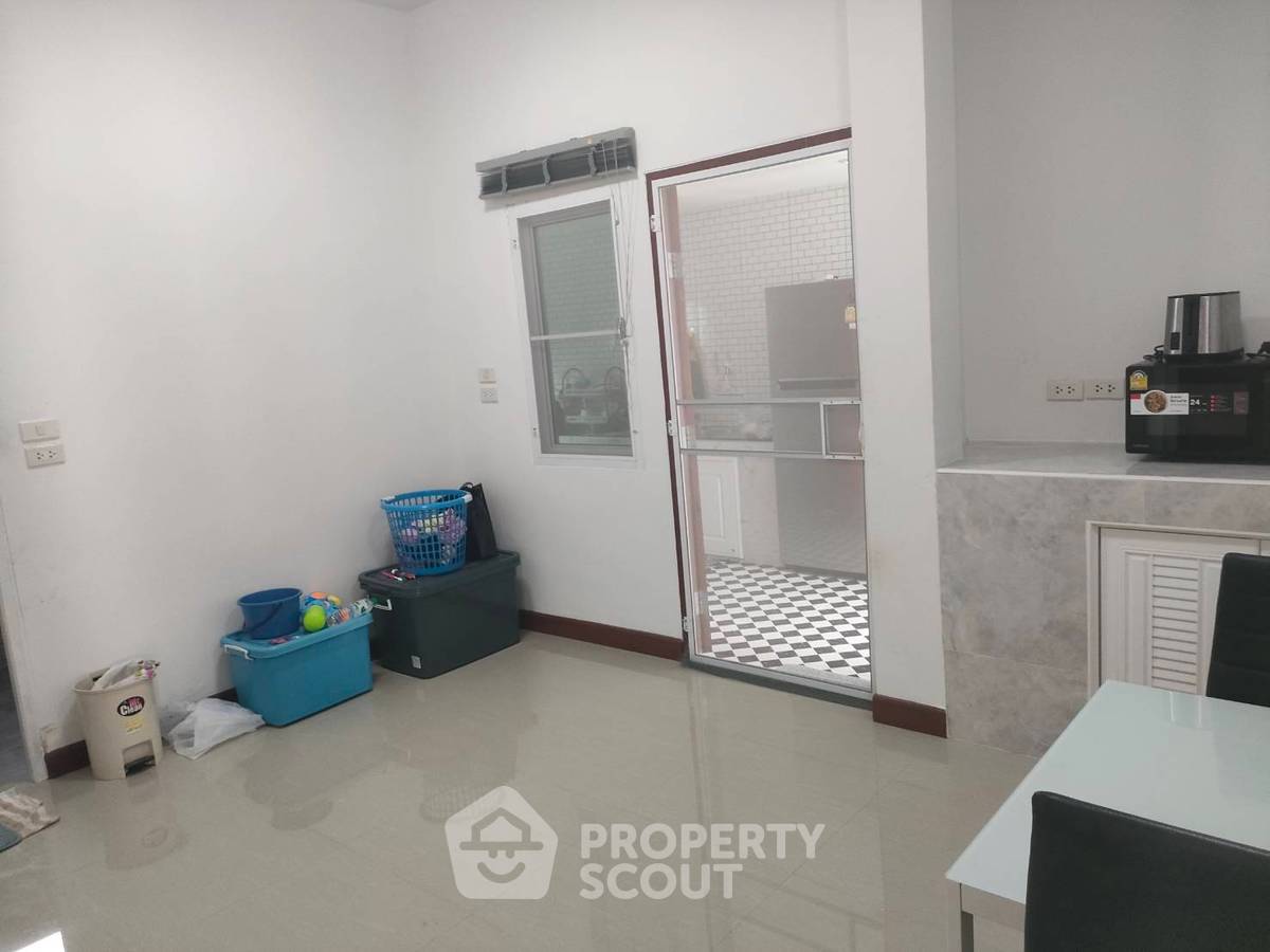 รูป บ้าน 3-ห้องนอน ใกล้ เมืองพัทยา (ID 1511599) - รูปที่ 13/28