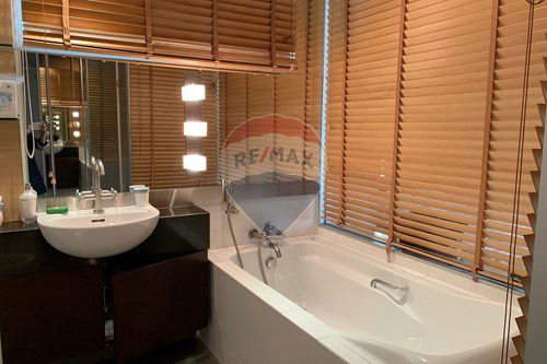 รูป [920071088-27] "Luxurious Bangkok Condo: Renovated & Ready to Rent" - รูปที่ 7/8