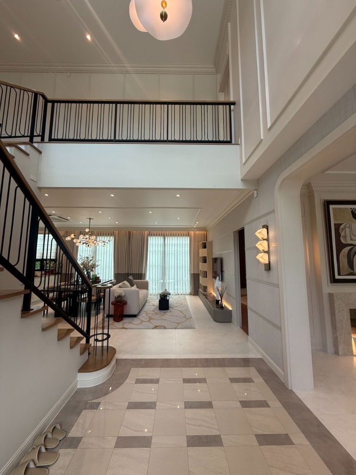 picture ✨ Show House for Sale – Move in with just your suitcase! Luxury Living at Narinsiri Krungthep Kreetha – A prestigious high-end project by Sansiri - 2/16