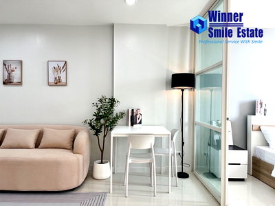 Condos for sale : Condo for sale at Element Srinakarin. Newly renovated unit. Best price in the project. Beautiful and ready to move in.