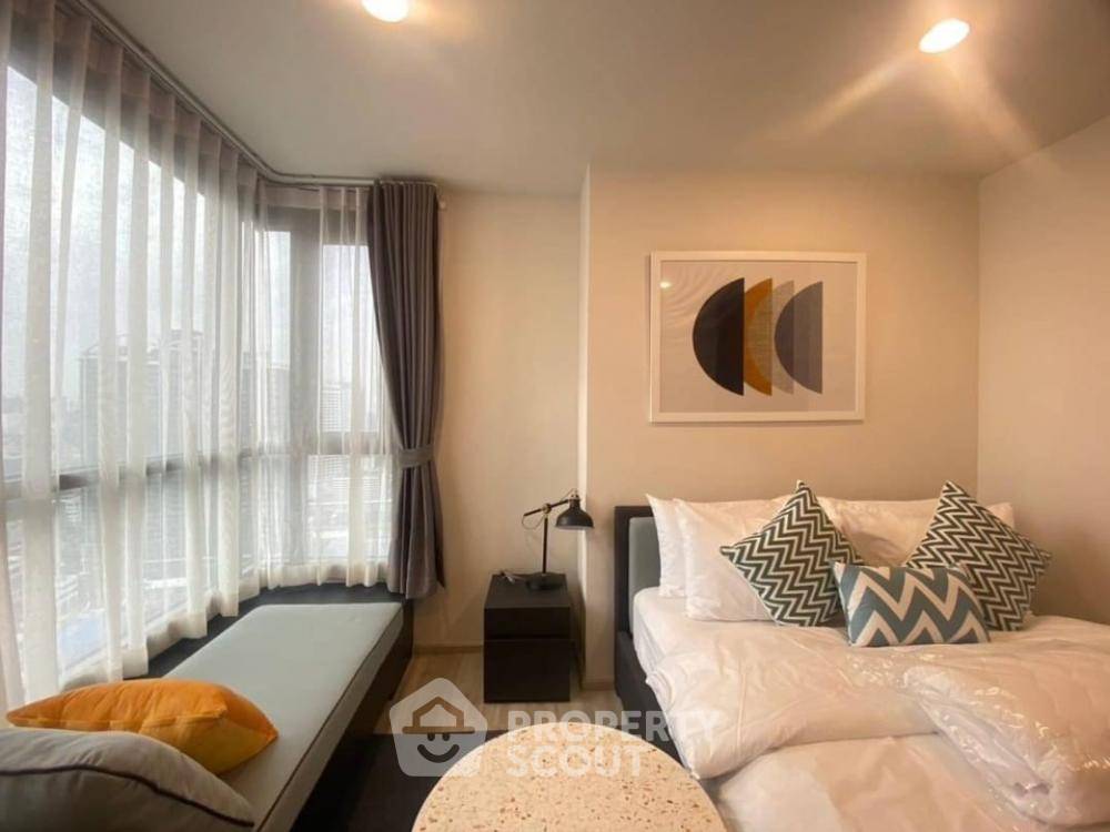 picture 1-BR Condo at XT Huaikhwang near MRT Huai Khwang (ID 1417040) - 10/12