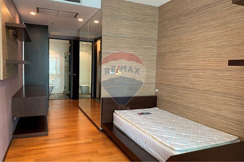 รูป [920071088-27] "Luxurious Bangkok Condo: Renovated & Ready to Rent" - รูปที่ 6/8