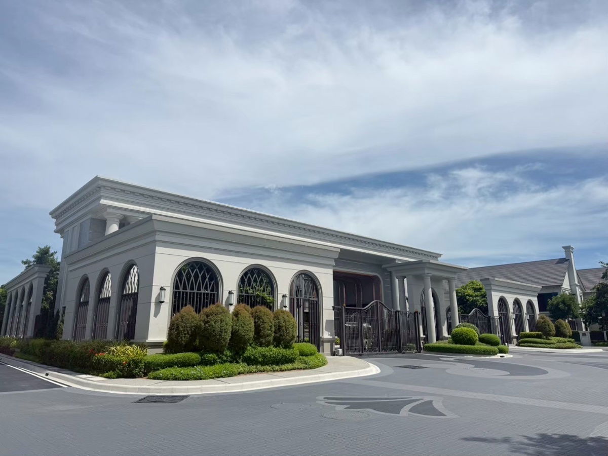 picture NARINSIRI KRUNGTHEPKREETHA near Brighton college International school only 900m - 2/10
