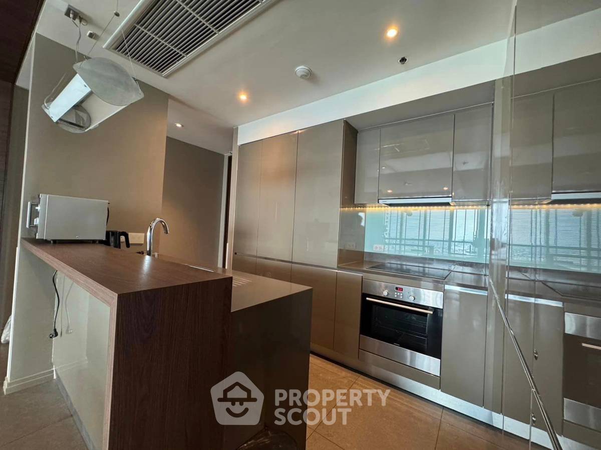 picture 2-BR Condo at The River Condominium near BTS Saphan Taksin (ID 1910234) - 2/12