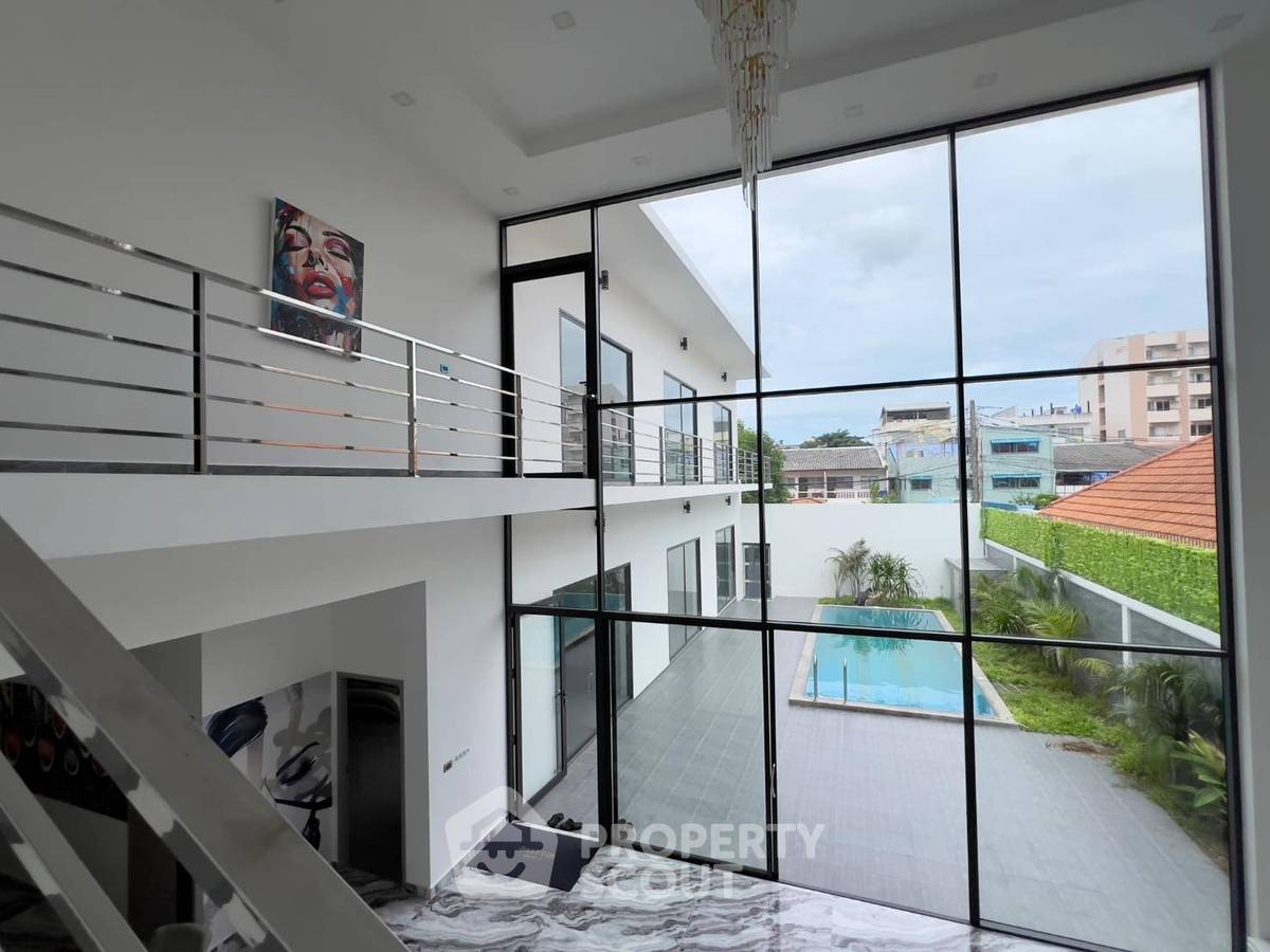 picture 6-BR Villa close to Pattaya (ID 2129469) - 8/18