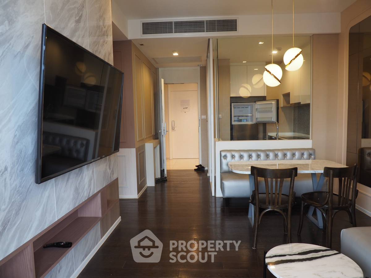 picture 2-BR Condo at The Saint Residences near MRT Phahon Yothin (ID 362999) - 2/10