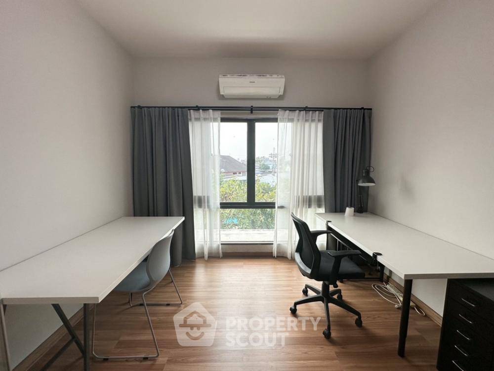 picture 3-BR Townhouse in Taling Chan (ID 1706061) - 1/71