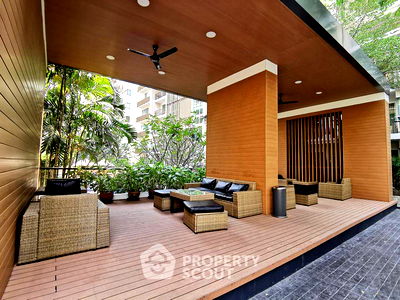 เช่าคอนโด ซอยเอกมัย (สุขุมวิท 63) : คอนโด 1-ห้องนอน ที่ เดอะ โคลเวอร์ ทองหล่อ เรสซิเดนซ์ ใกล้ BTS ทองหล่อ (ID 887157)